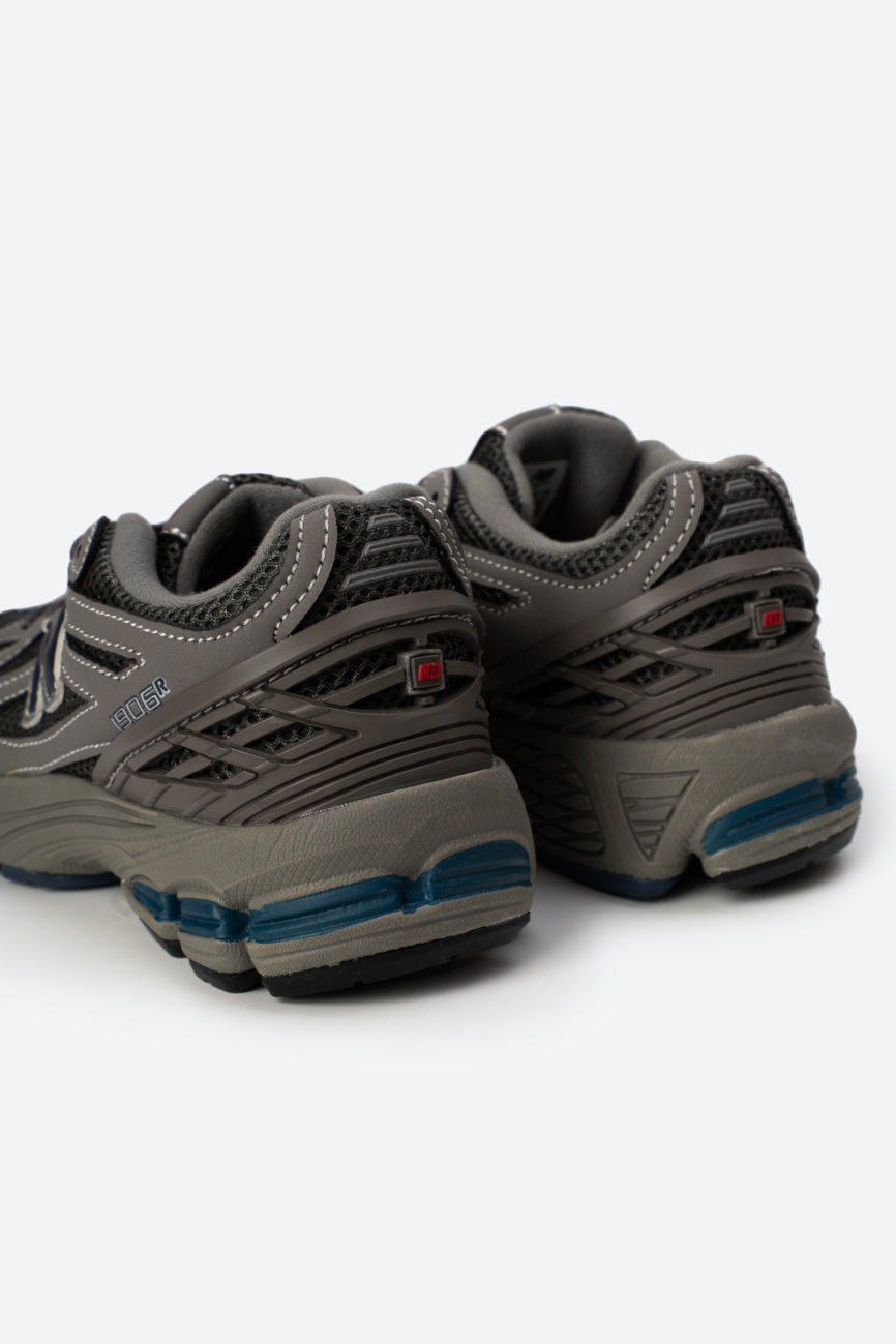 Кроссовки NB