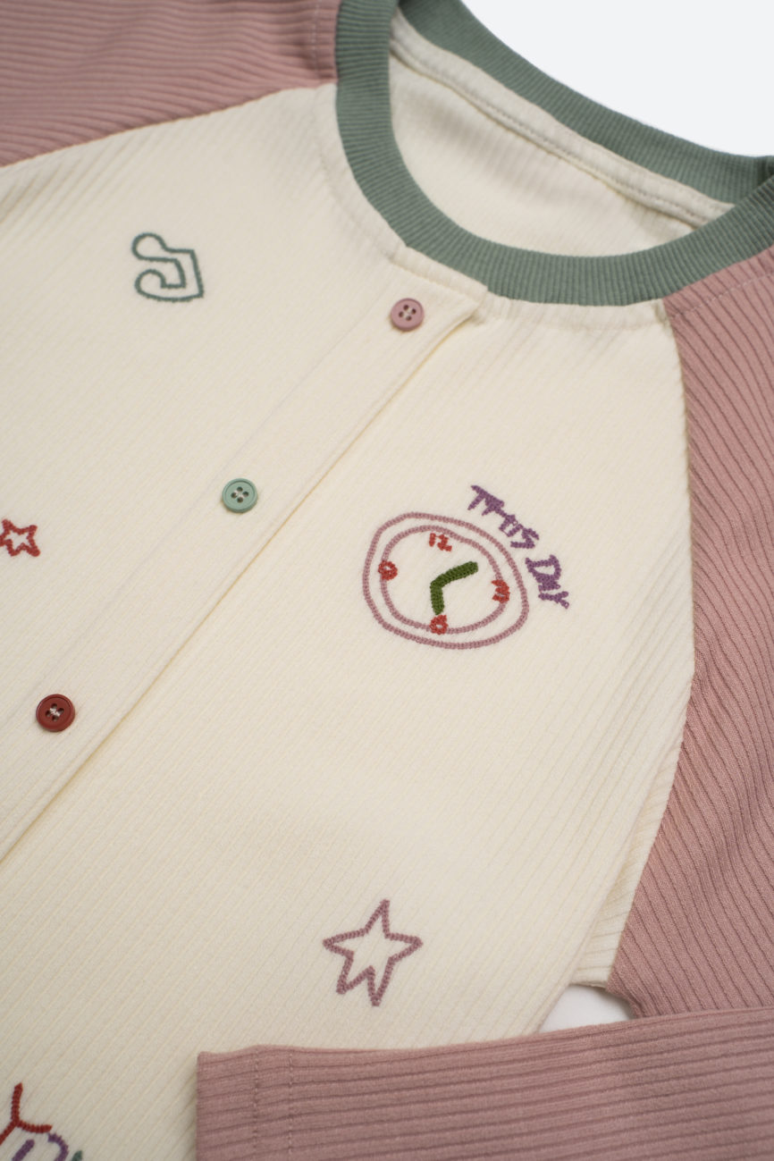 Кардиган с вышивкой