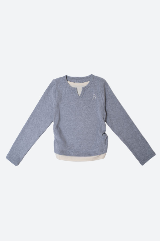 Лонгслив с вышивкой