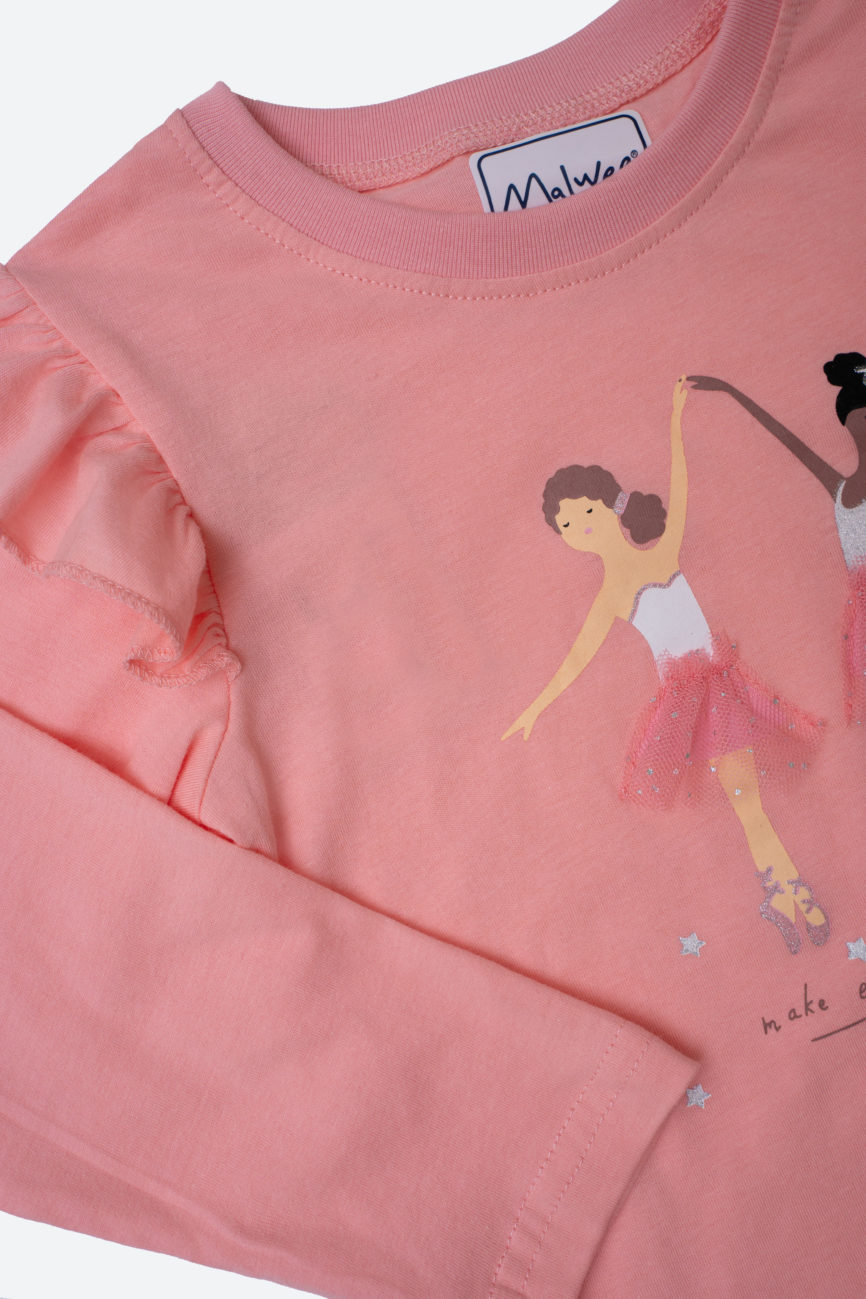 Кофта с балериной