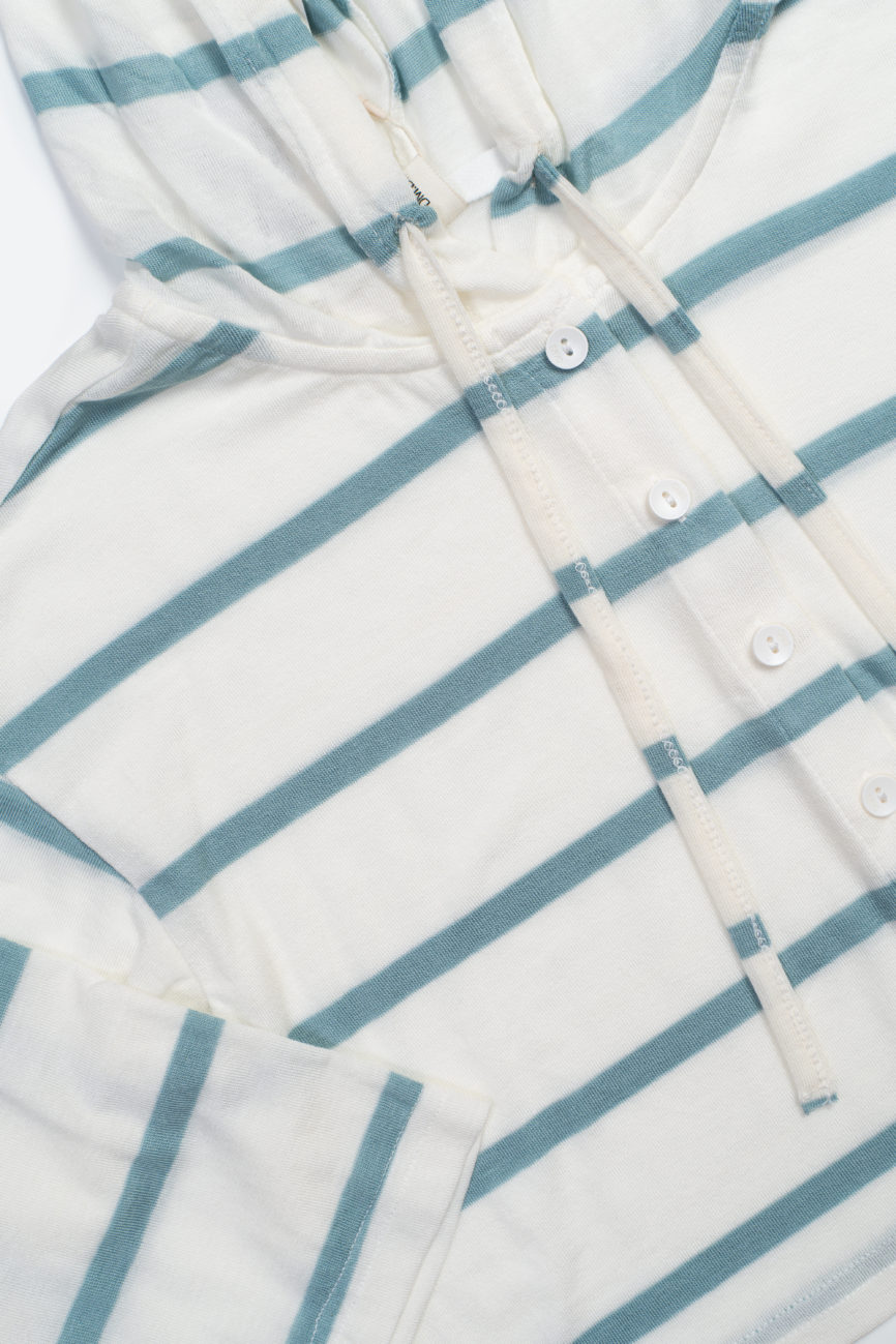 Кофта тонкая с капюшоном